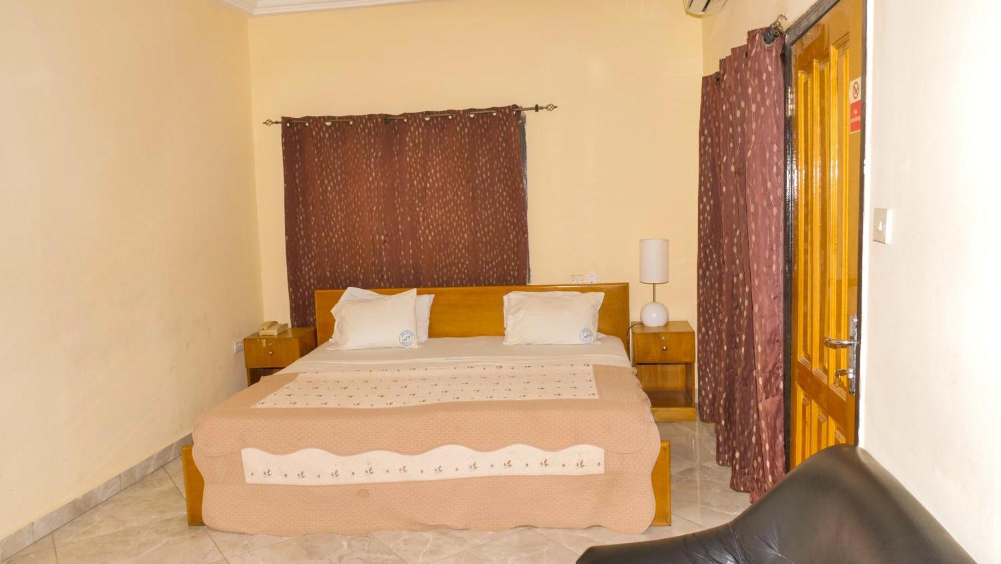 Jenos Hotels Accra Eksteriør billede